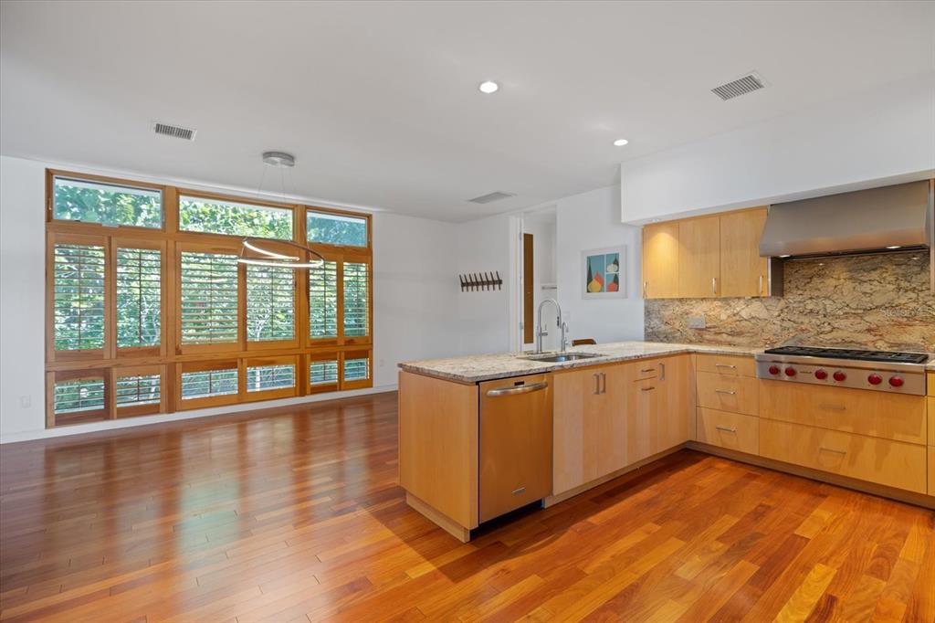 Sarasota, Florida, 34239, United States, 4 Bedrooms Bedrooms, ,5 BathroomsBathrooms,Residential,For Sale,1988202