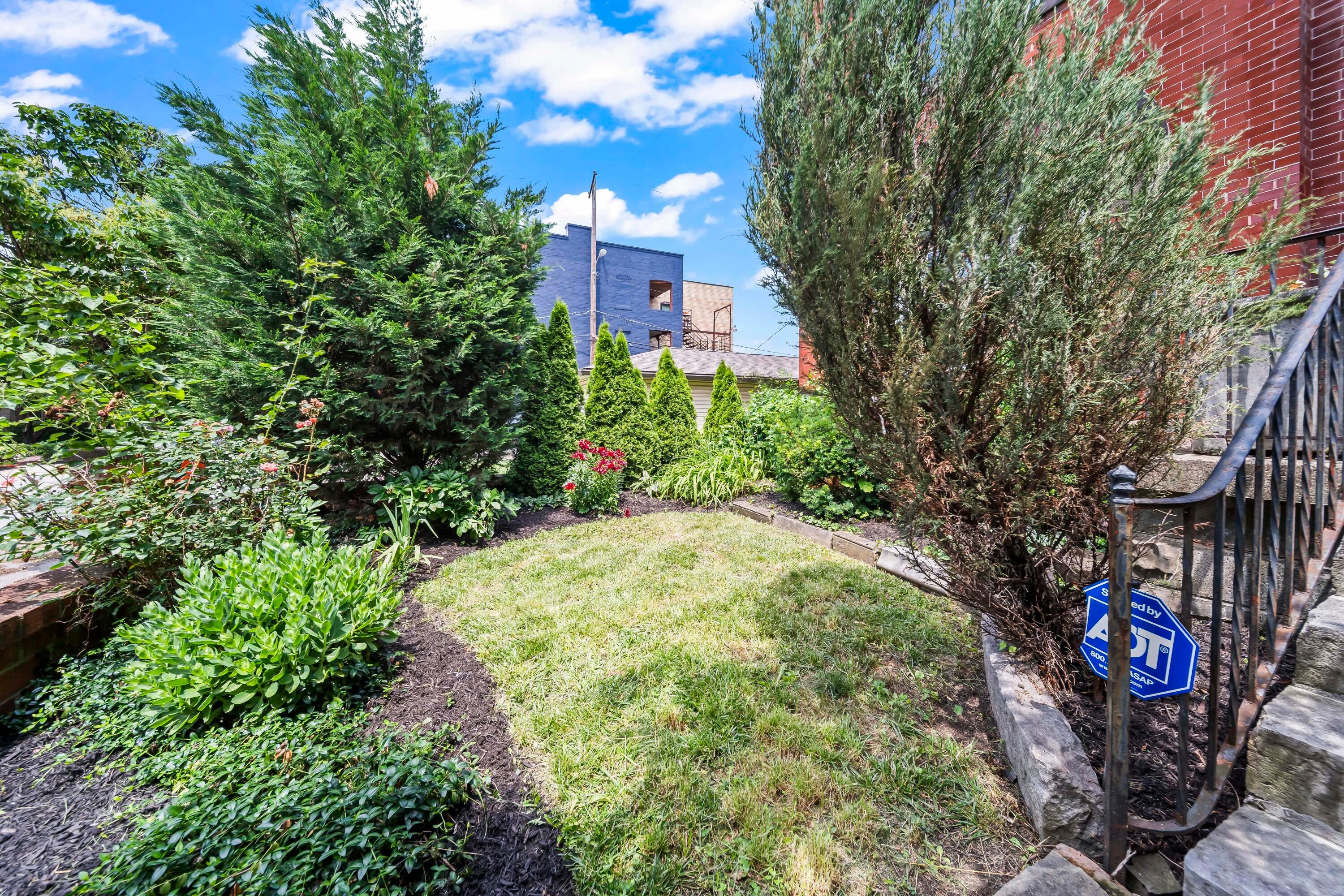 Columbus, Ohio, 43205, United States, 4 Bedrooms Bedrooms, ,3 BathroomsBathrooms,Residential,For Sale,1866885
