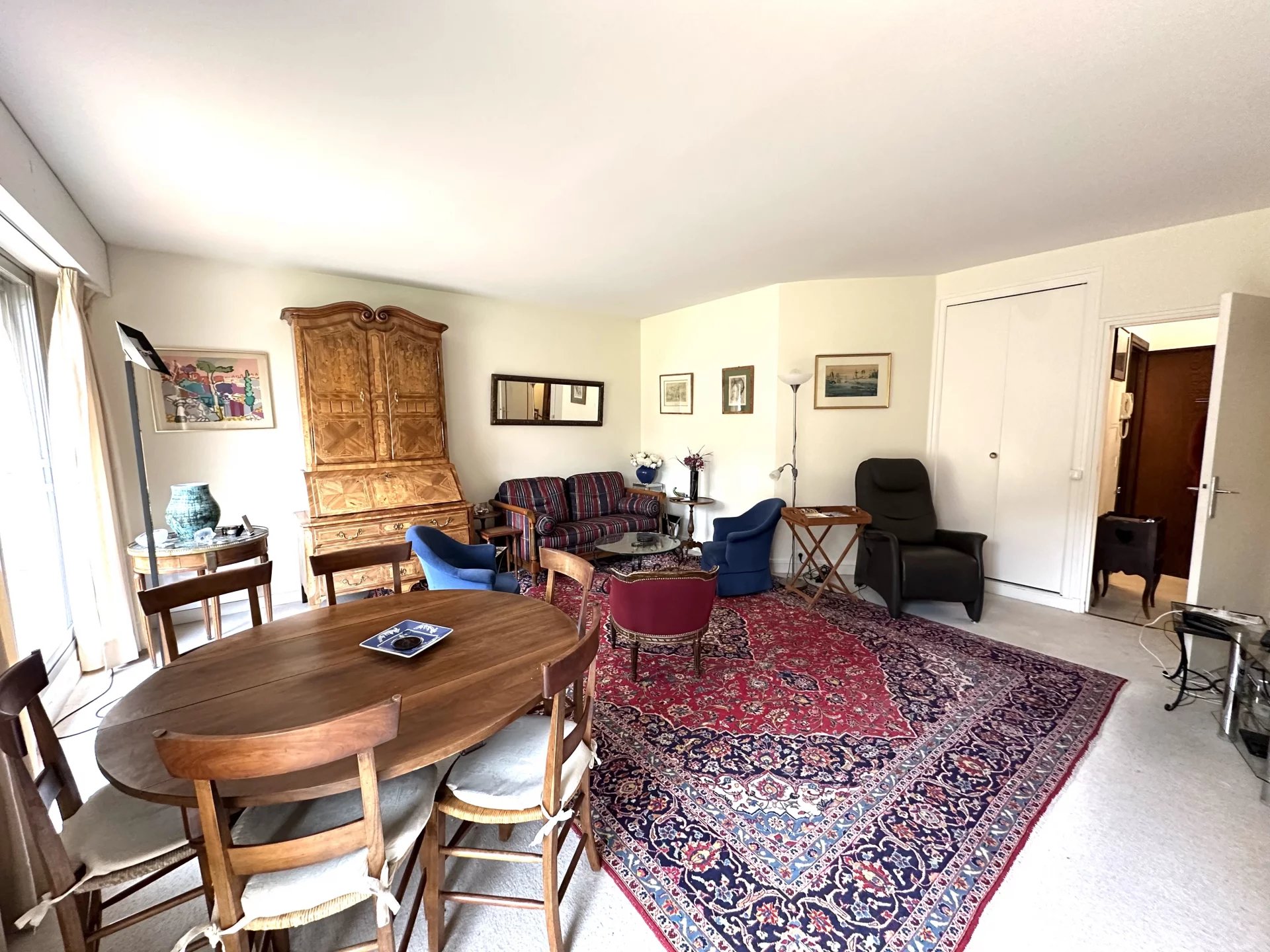 Le Vésinet, Île-de-France, 78110, FR, 2 Bedrooms Bedrooms, ,2 BathroomsBathrooms,Residential,For Sale,1994889