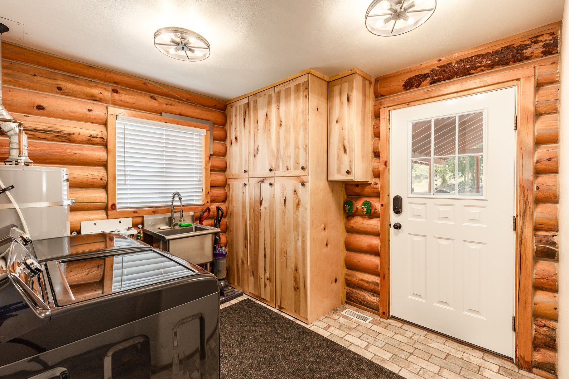  The Kind of Cabin Nobody Wants to Leave — For Sale in Fruitland, Utah - 物件實景
