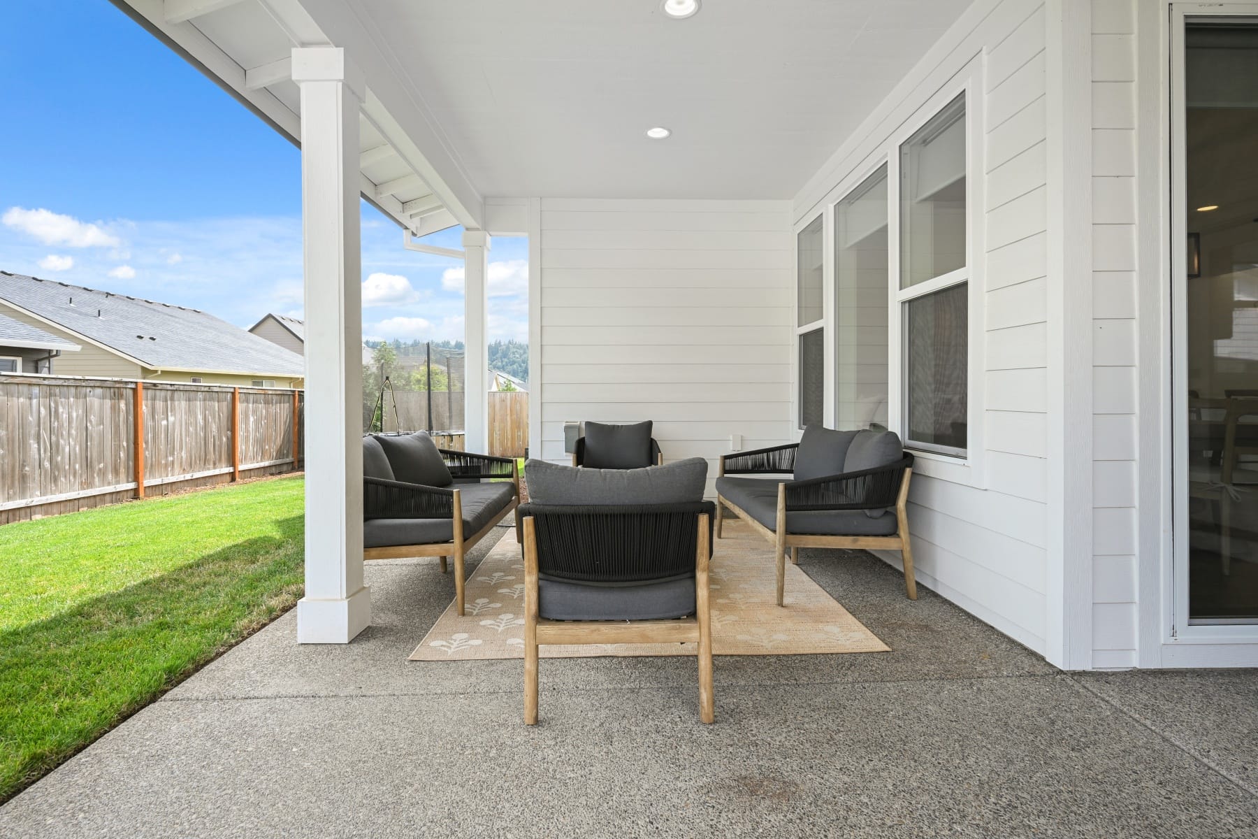  1474 MEADOW AVE Silverton, OR 97381 - 物件實景