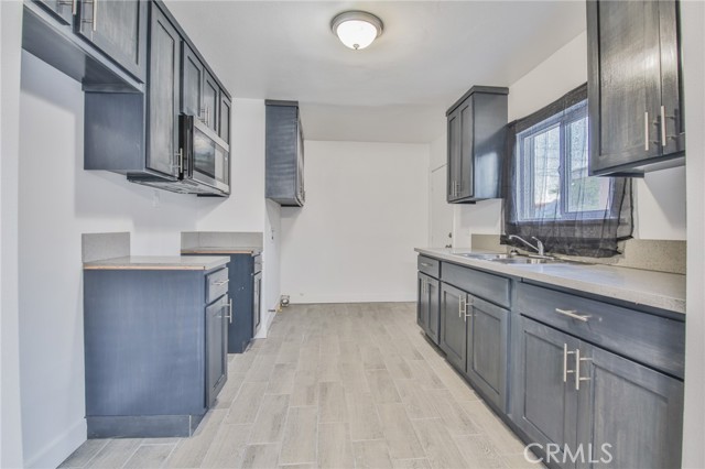 Los Angeles, California, 90002, United States, 3 Bedrooms Bedrooms, ,2 BathroomsBathrooms,Residential,For Sale,1928676