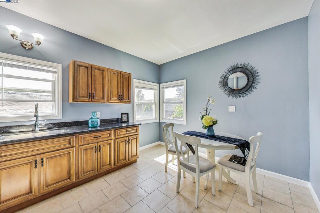 Oakland, California, 94605, United States, ,Residential,For Sale,1921286