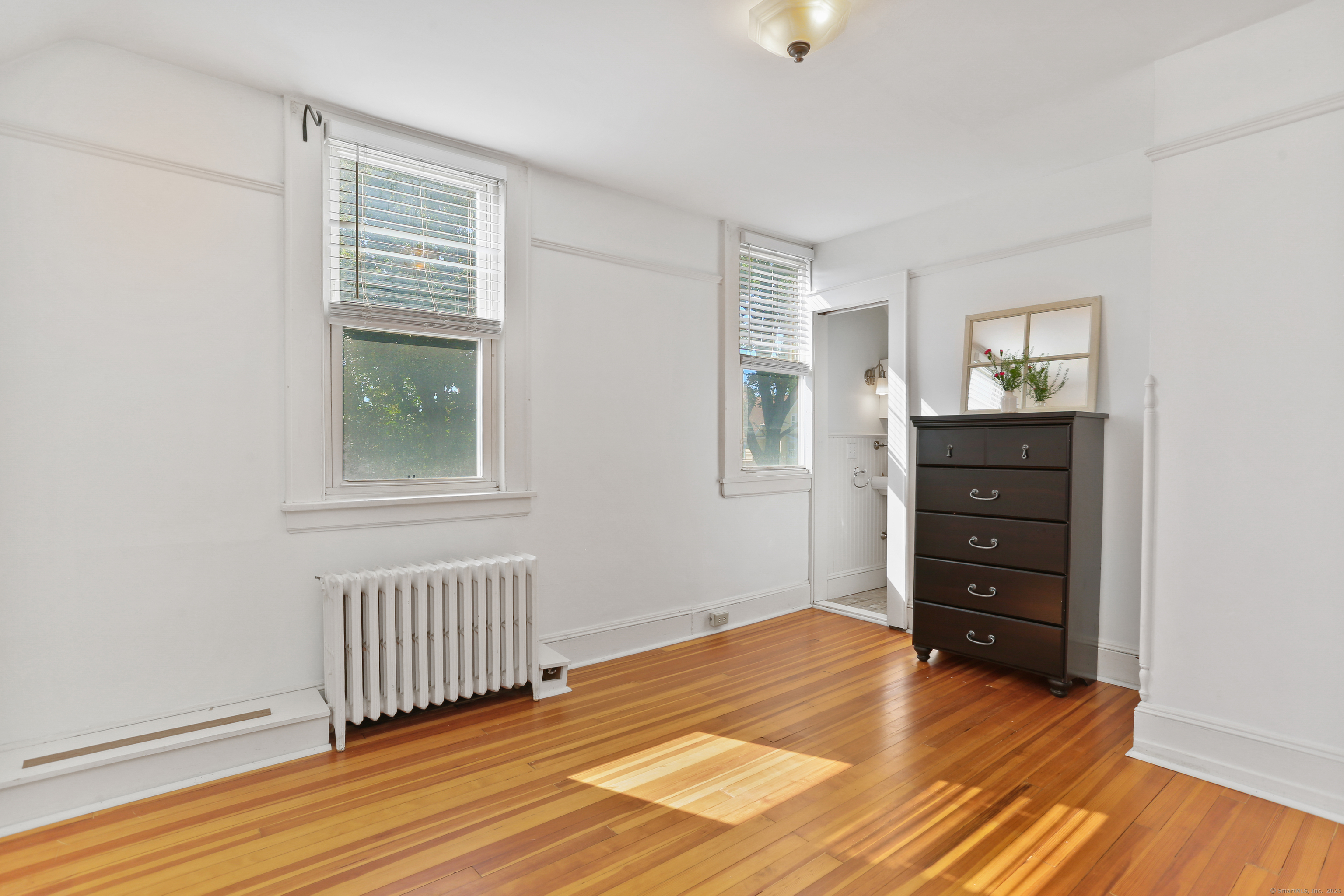 Fairfield, Connecticut, 06825, United States, 4 Bedrooms Bedrooms, ,2 BathroomsBathrooms,Residential,For Sale,1940961