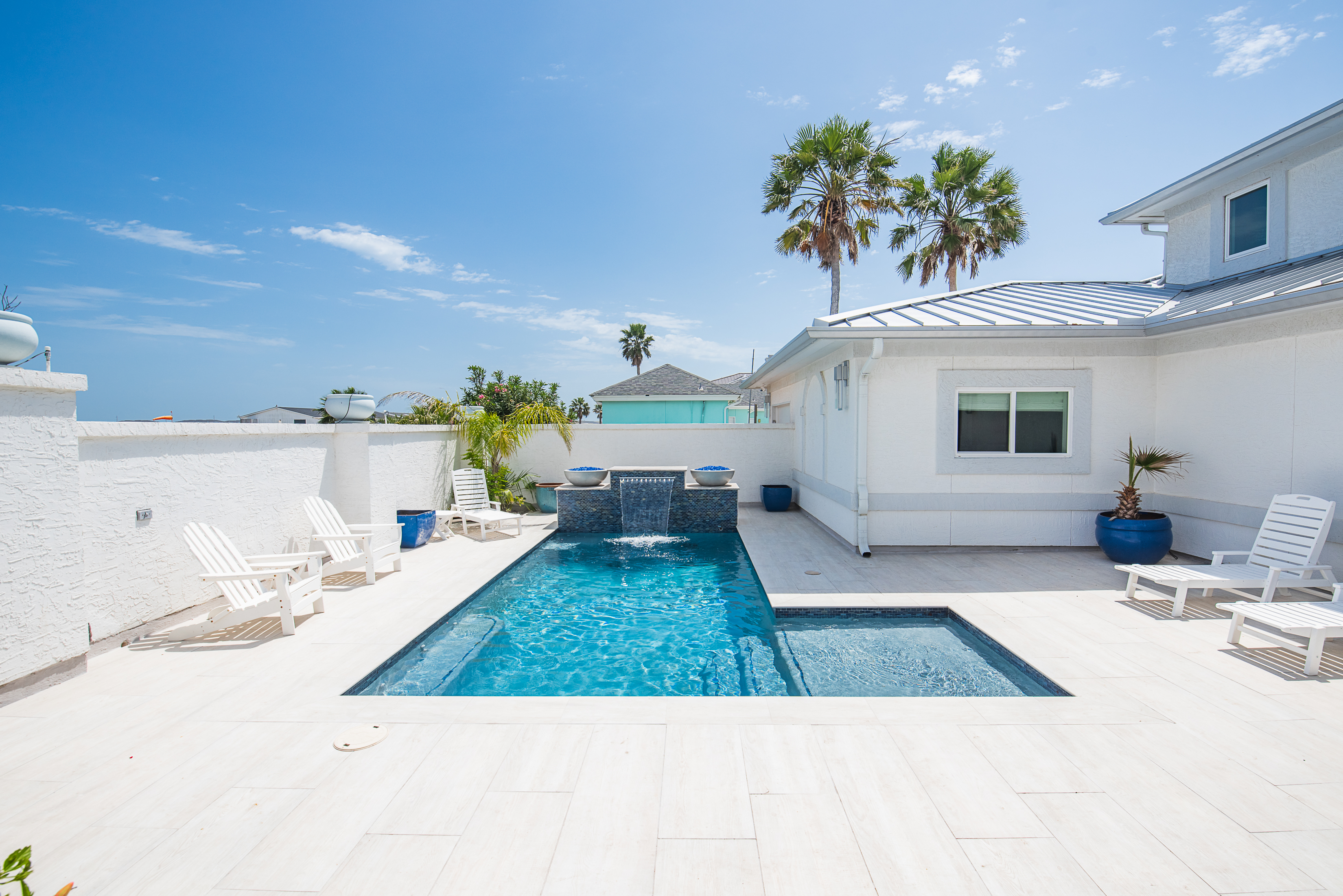  Canal-Front Estate in Island Moorings - 物件實景