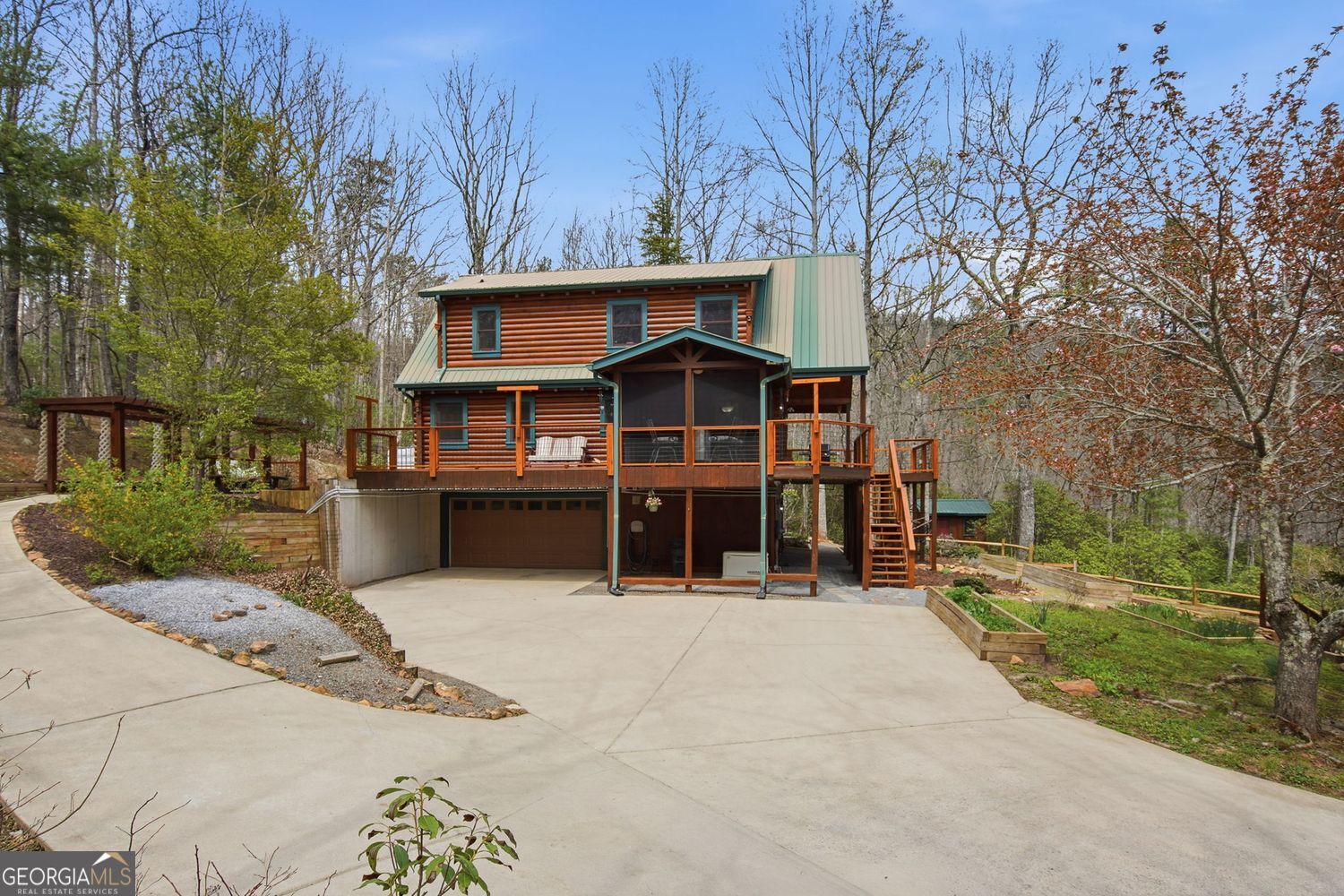 Ellijay, Georgia, 30536, United States, 2 Bedrooms Bedrooms, ,3 BathroomsBathrooms,Residential,For Sale,2035001