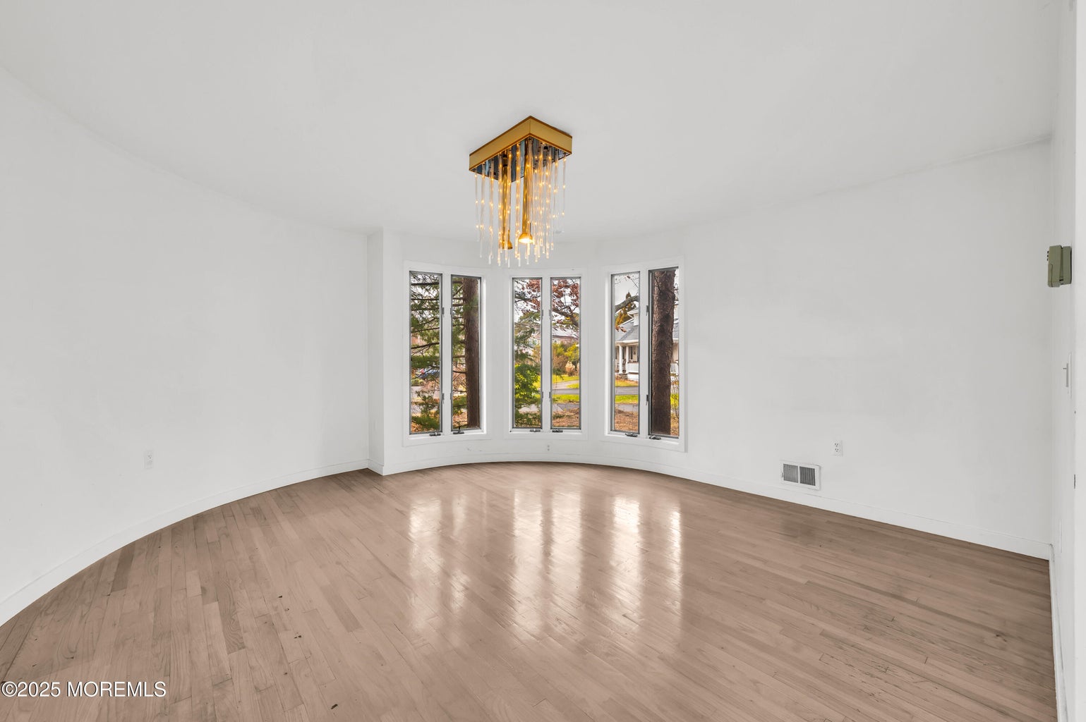 Allentown, New Jersey, 08720, United States, 4 Bedrooms Bedrooms, ,3 BathroomsBathrooms,Residential,For Sale,1845421