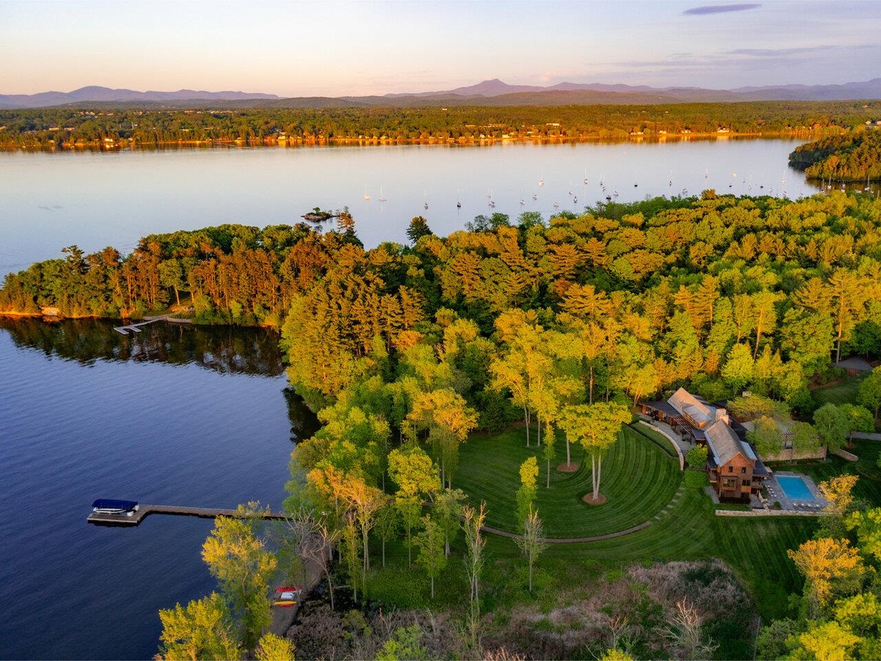 Shelburne, Vermont, 05482, United States, 4 Bedrooms Bedrooms, ,5 BathroomsBathrooms,Residential,For Sale,1857378