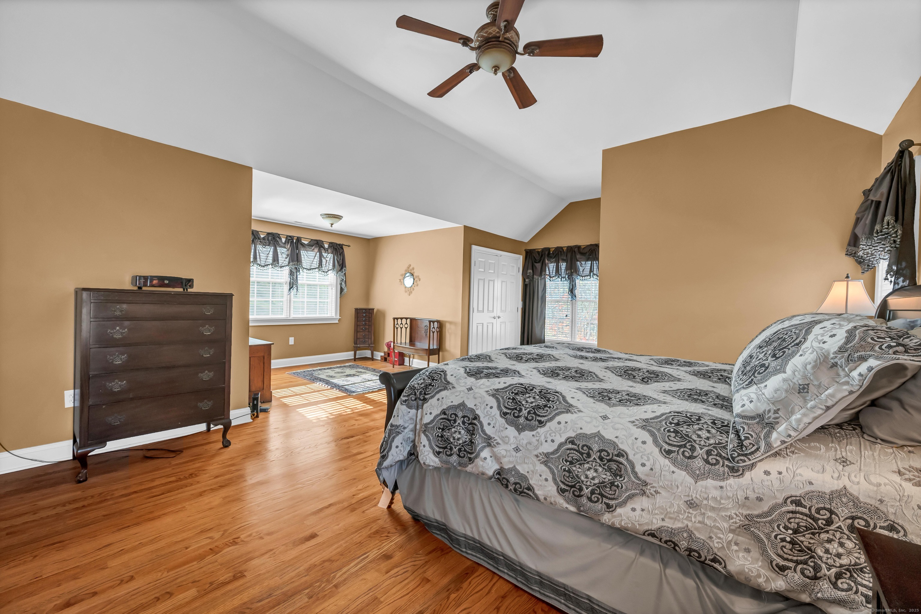 New Milford, Connecticut, 06776, United States, 4 Bedrooms Bedrooms, ,4 BathroomsBathrooms,Residential,For Sale,1987689