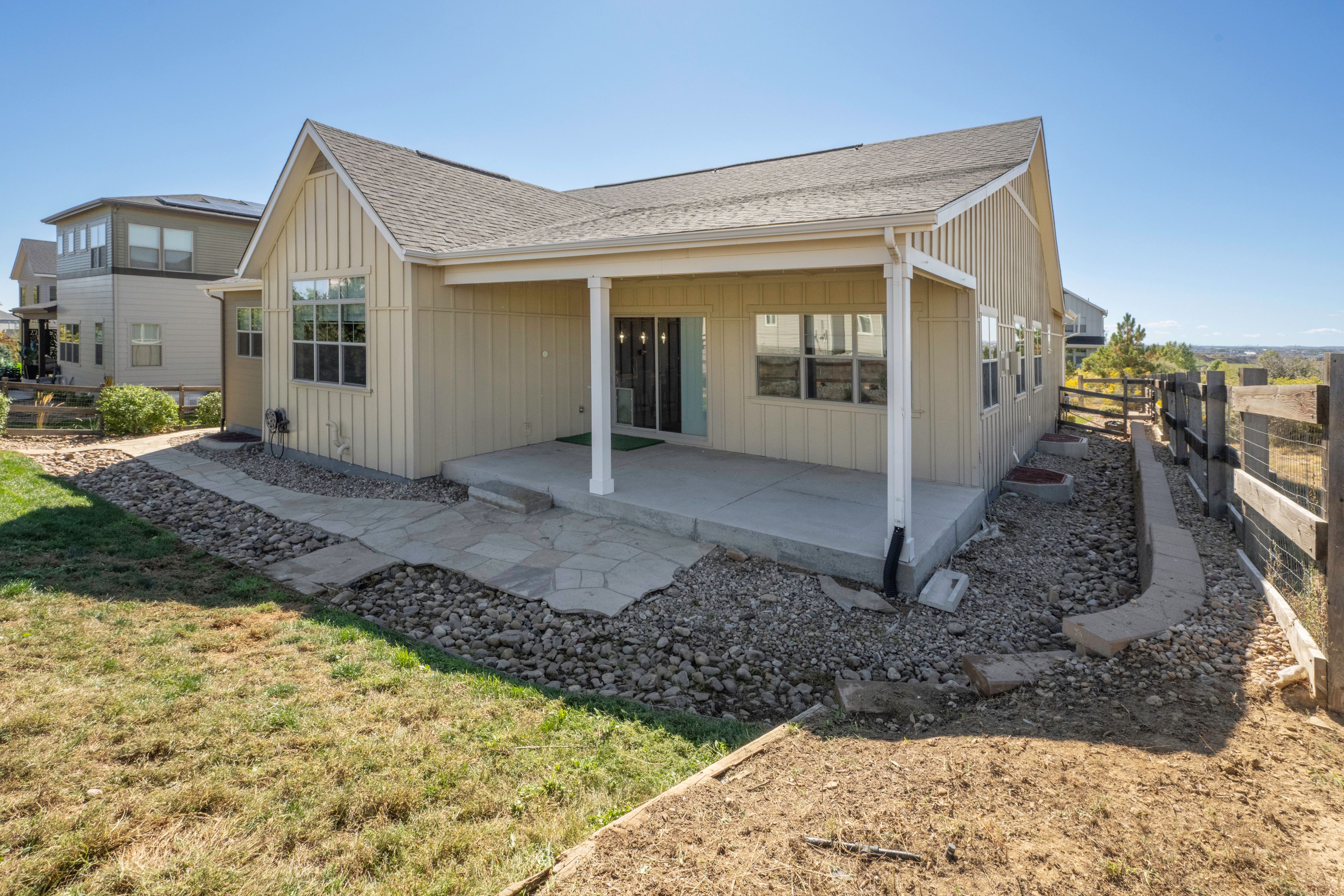  Spacious Ranch-Style Home Ideally Situated on a Cul-de-Sac - 物件實景