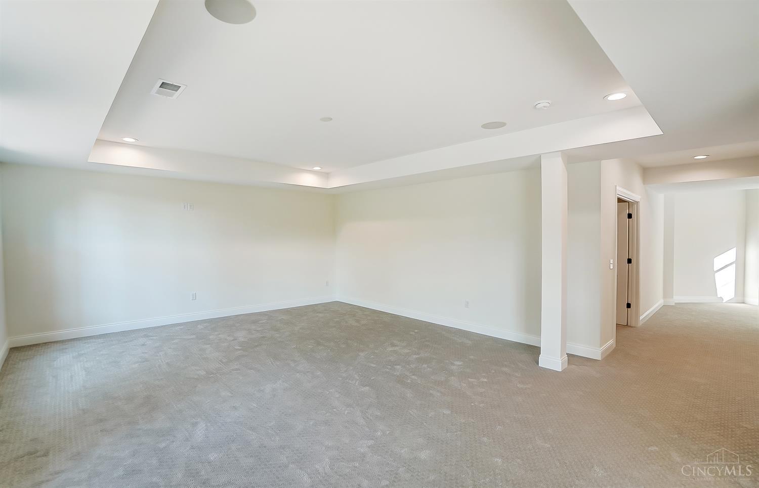 Madeira, Ohio, 45243, United States, 3 Bedrooms Bedrooms, ,3 BathroomsBathrooms,Residential,For Sale,2001703