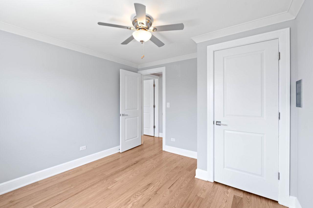 Des Plaines, Illinois, 60016, United States, 4 Bedrooms Bedrooms, ,2 BathroomsBathrooms,Residential,For Sale,1826836