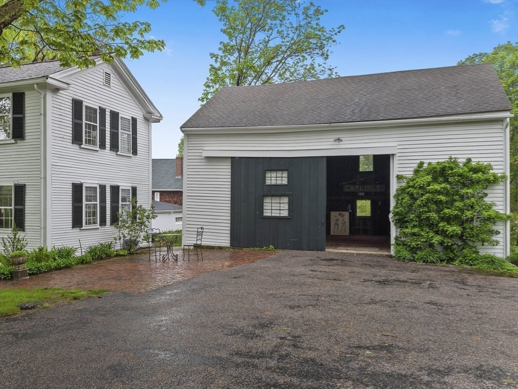 Carlisle, Massachusetts, 01741, United States, 3 Bedrooms Bedrooms, ,4 BathroomsBathrooms,Residential,For Sale,1804776