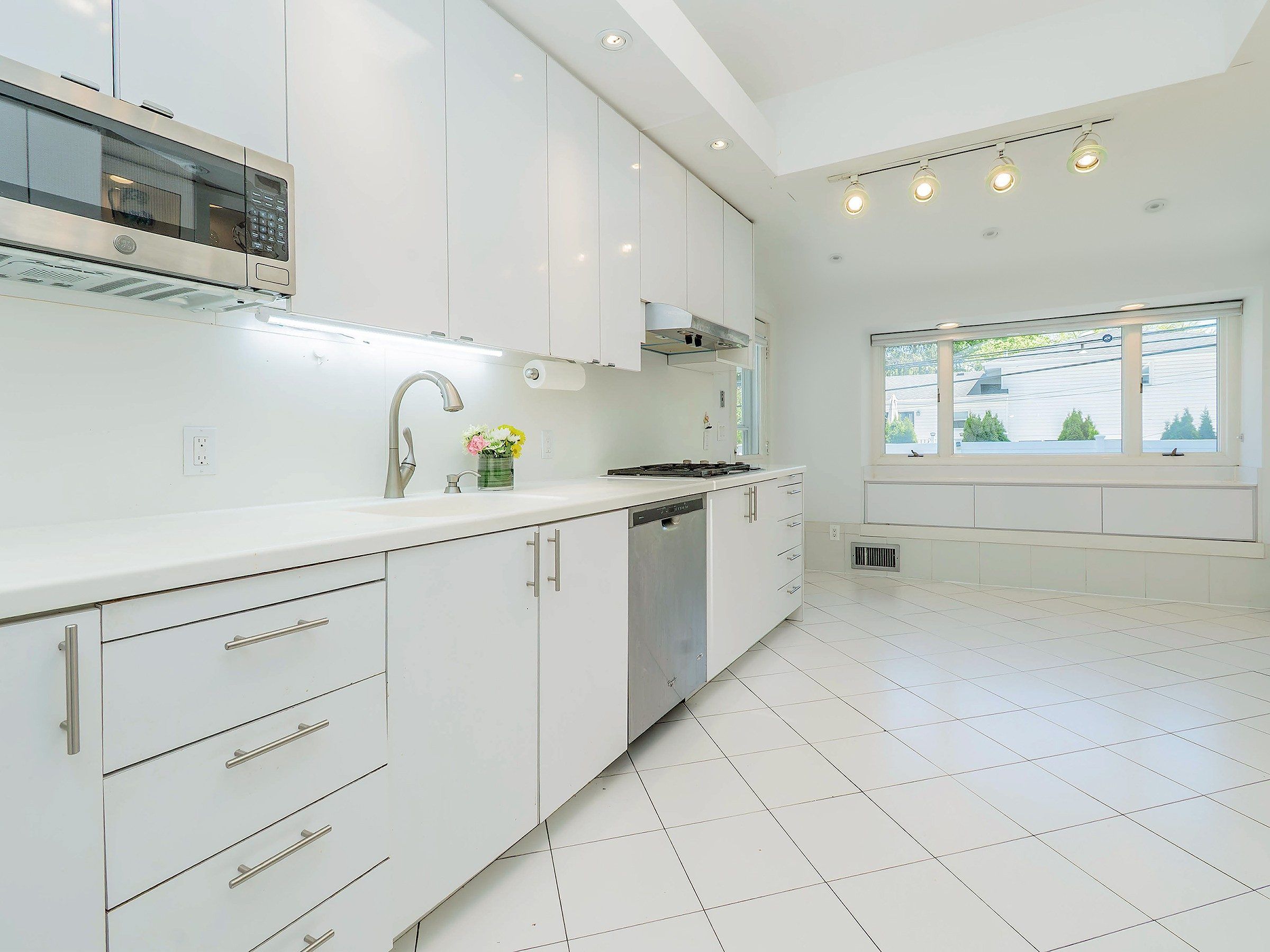  56 Soundview Drive, Port Washington, NY, 11050 - 物件實景