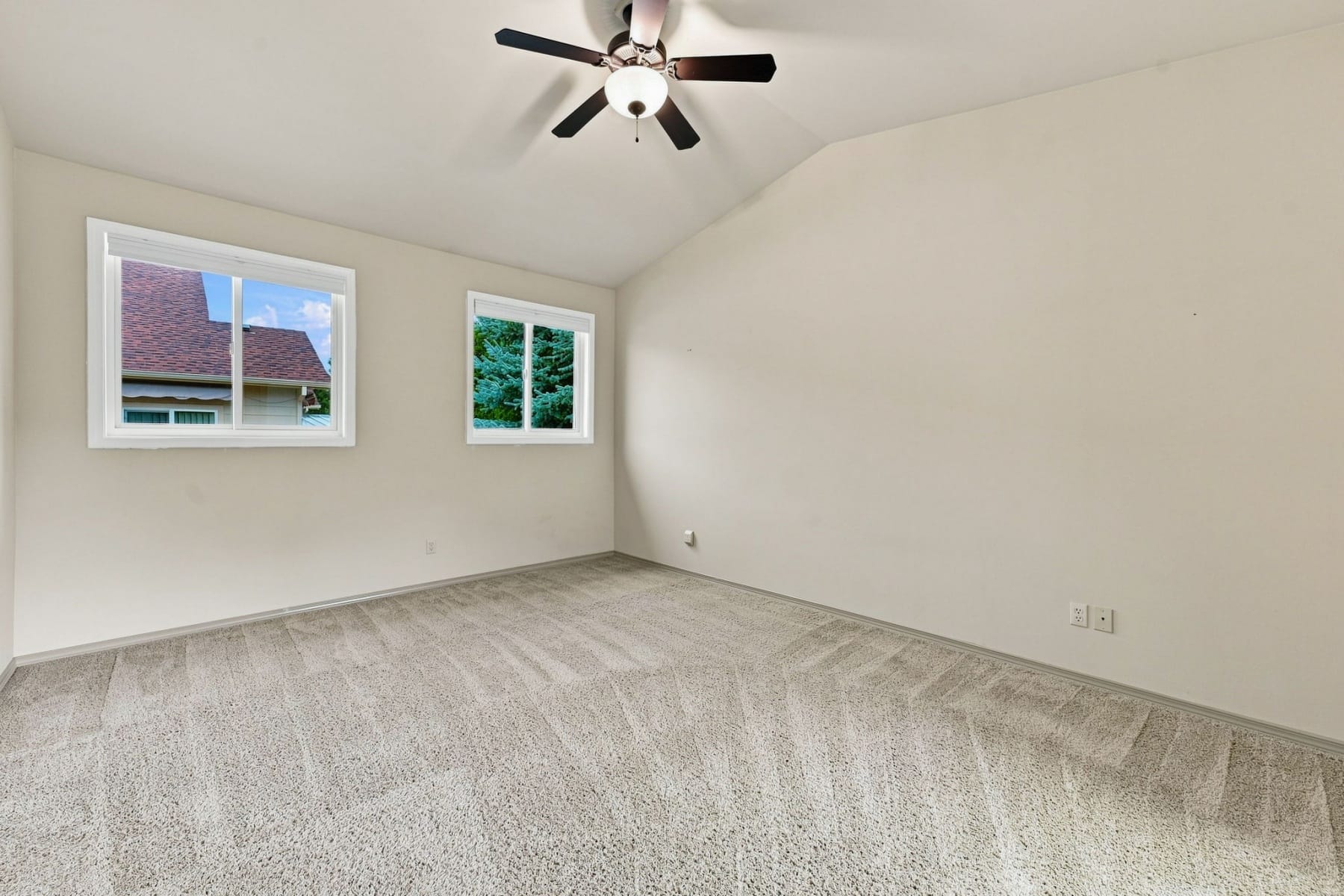  2234 SE Pilatus Lane Bend, OR 97702 - 物件實景