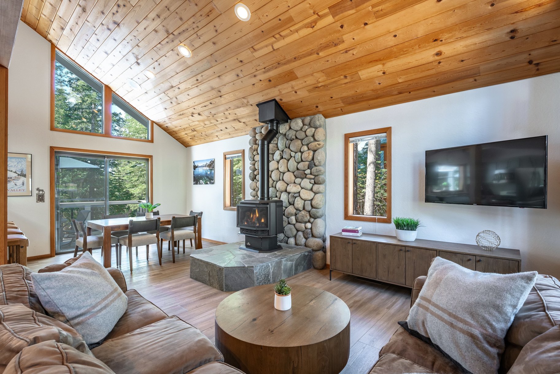  Move-In Ready Mountain Escape - 物件實景