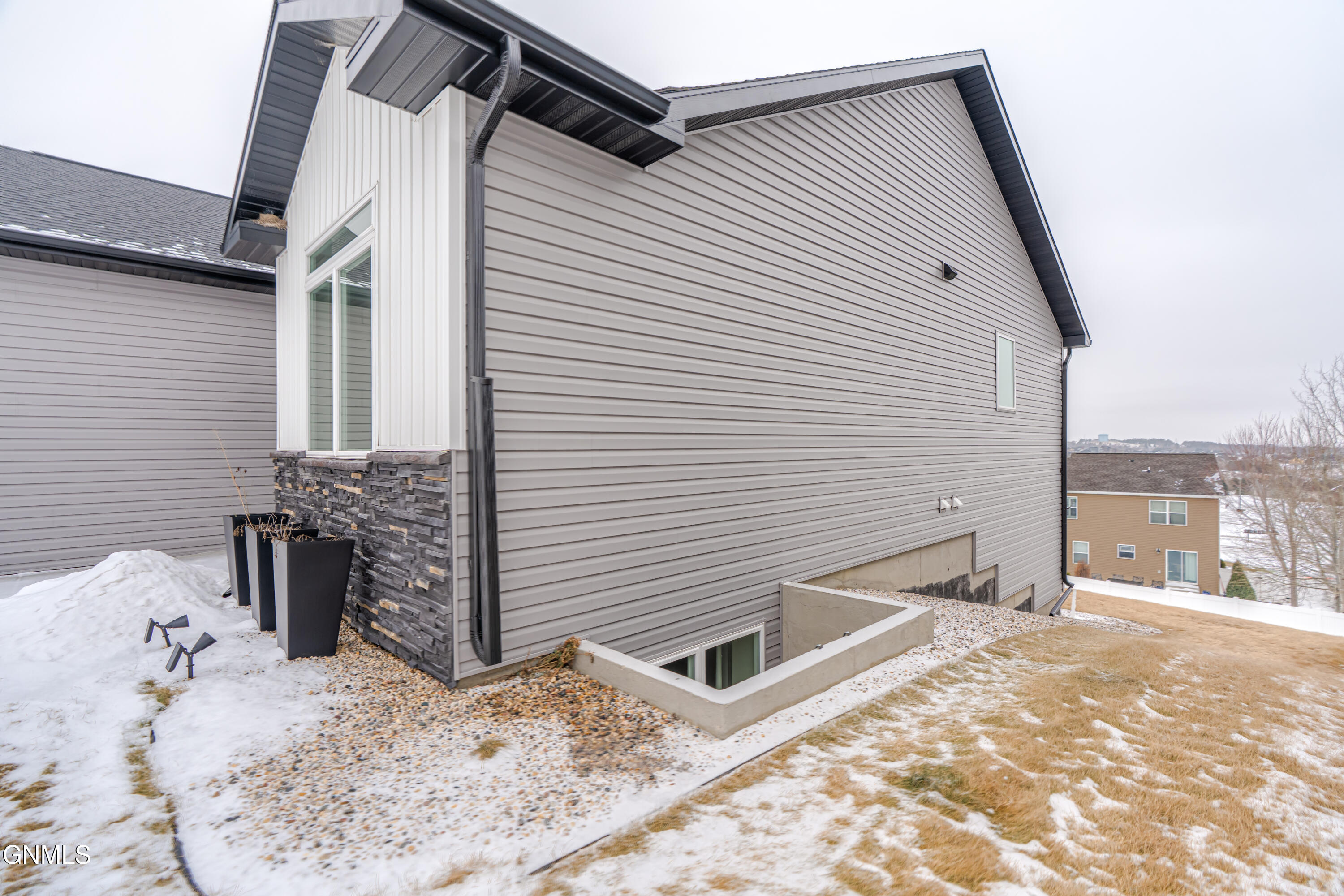 Bismarck, North Dakota, 58503, United States, 4 Bedrooms Bedrooms, ,3 BathroomsBathrooms,Residential,For Sale,2035327