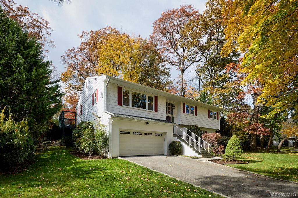 New Rochelle, New York, 10804, United States, 4 Bedrooms Bedrooms, ,3 BathroomsBathrooms,Residential,For Sale,1991055