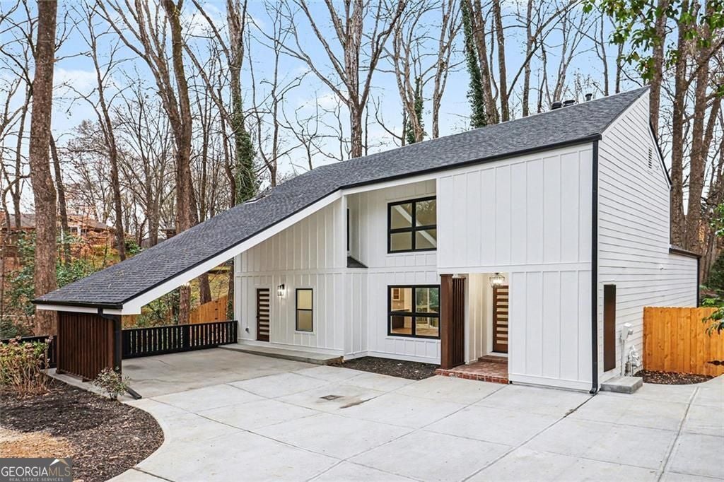 Atlanta, Georgia, 30345, United States, 4 Bedrooms Bedrooms, ,3 BathroomsBathrooms,Residential,For Sale,2015198