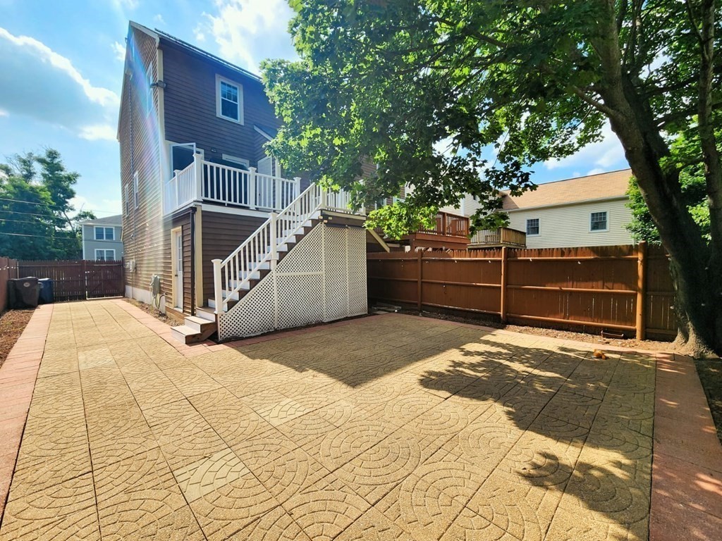 Revere, Massachusetts, 02151, United States, 3 Bedrooms Bedrooms, ,2 BathroomsBathrooms,Residential,For Sale,1993819