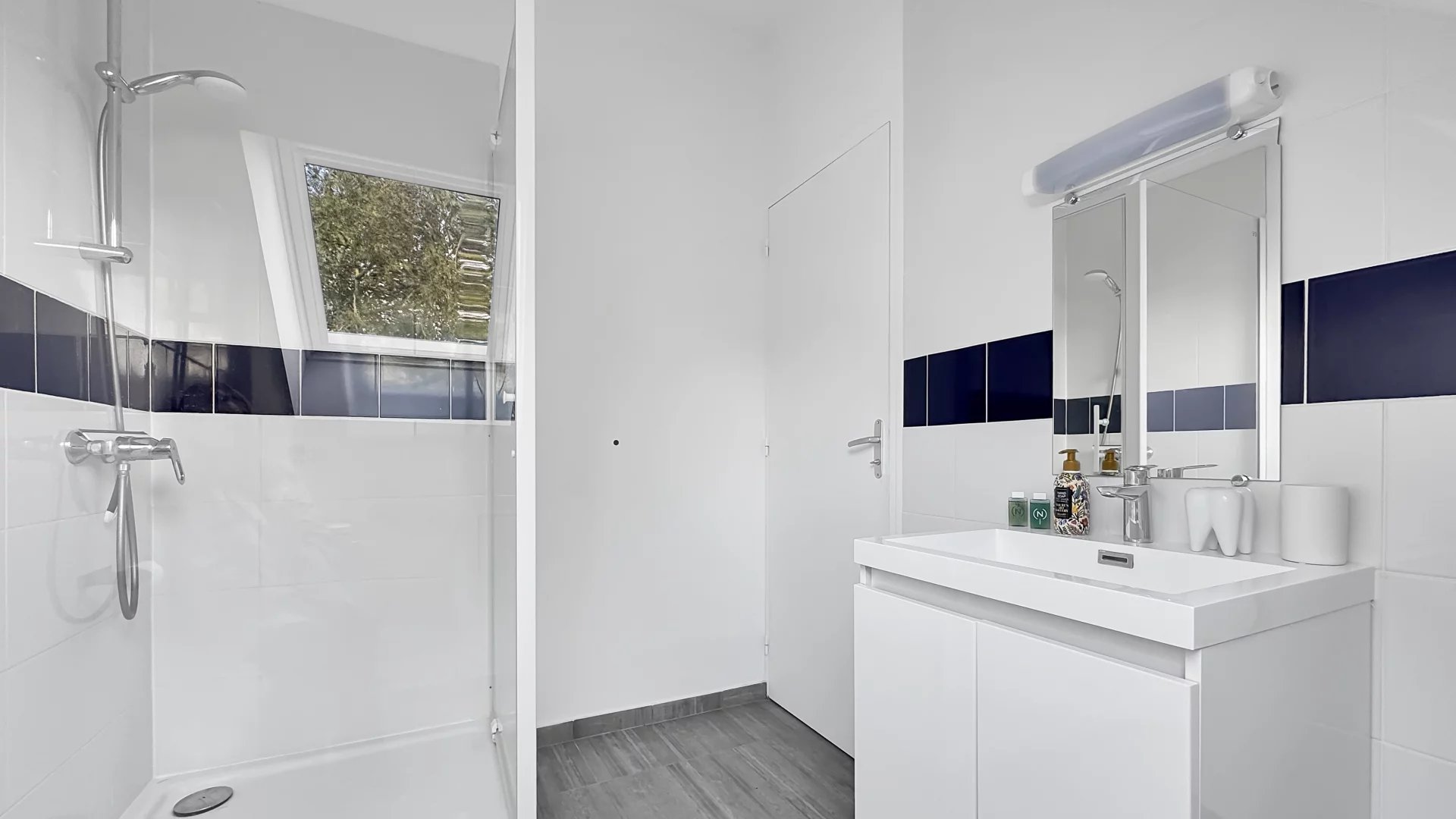 Lillebonne, Normandy, 76170, FR, 11 Bedrooms Bedrooms, ,3 BathroomsBathrooms,Residential,For Sale,1665758