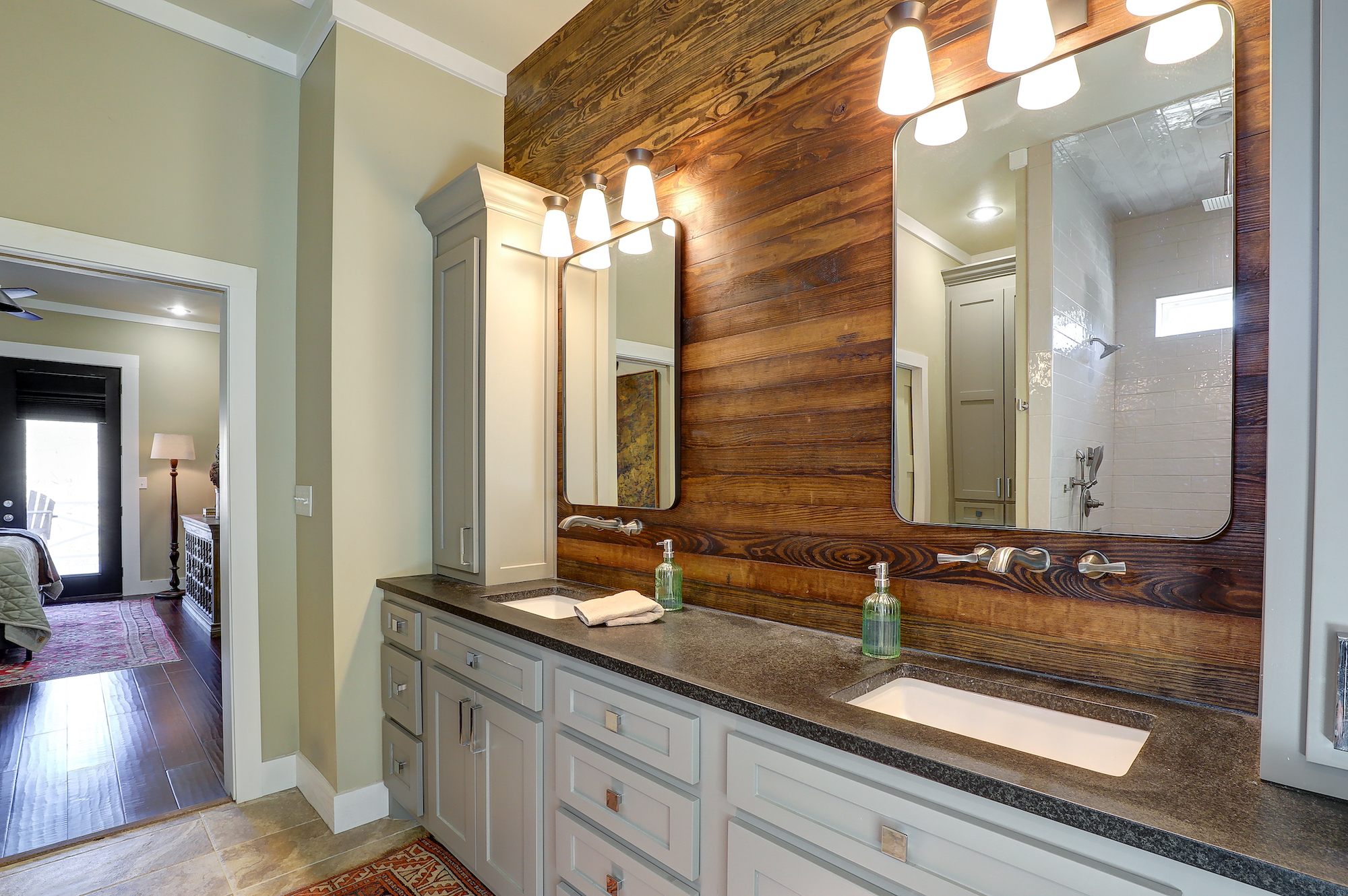 Glenwood, Arkansas, 71943, United States, 4 Bedrooms Bedrooms, ,6 BathroomsBathrooms,Residential,For Sale,1983549