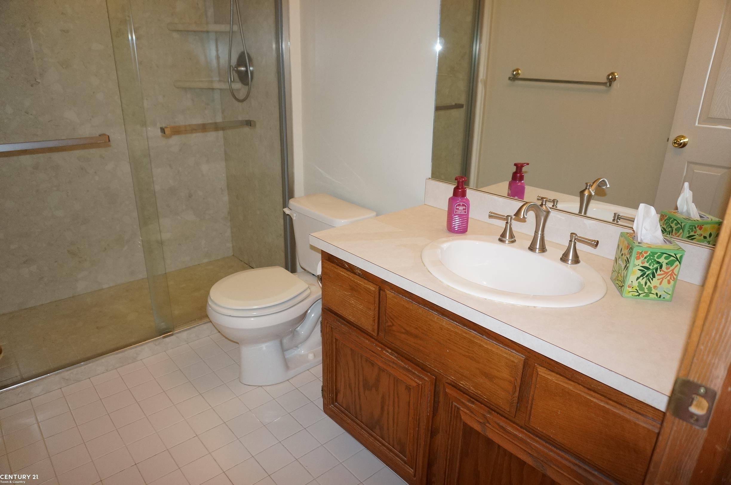 Macomb Twp, Michigan, 48044, United States, 4 Bedrooms Bedrooms, ,4 BathroomsBathrooms,Residential,For Sale,1894299