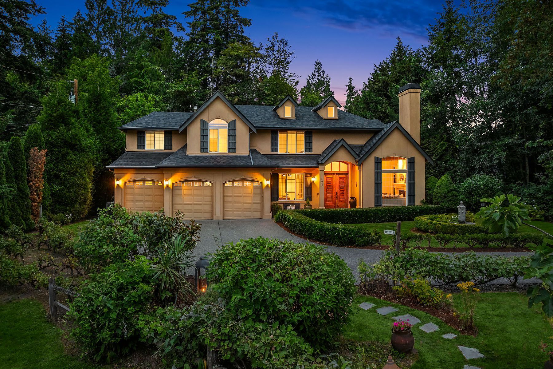  12022 NE 97th Street, Kirkland, WA 98033 - 物件實景