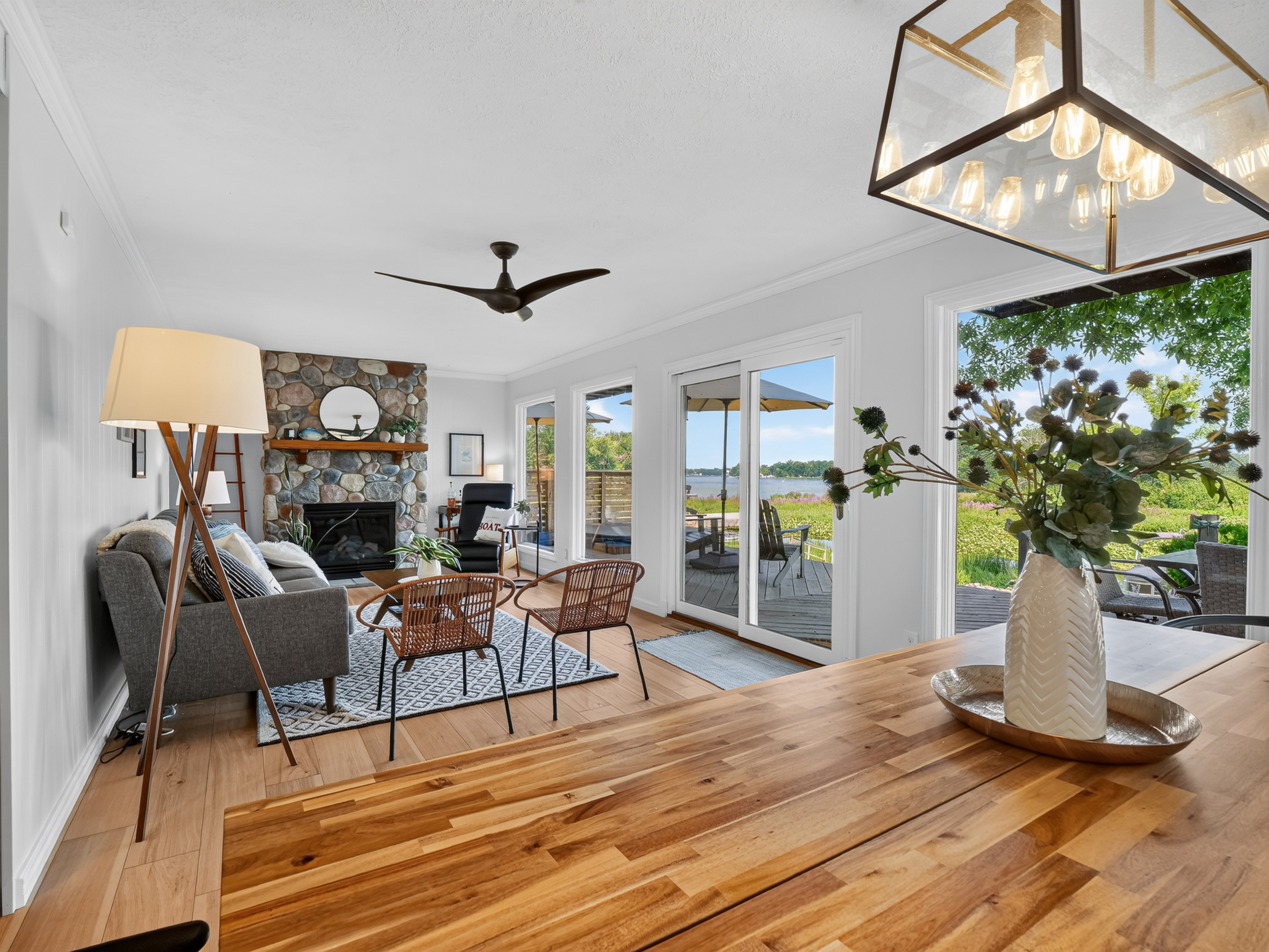  Four Bedroom Webster Lake Home - 物件實景