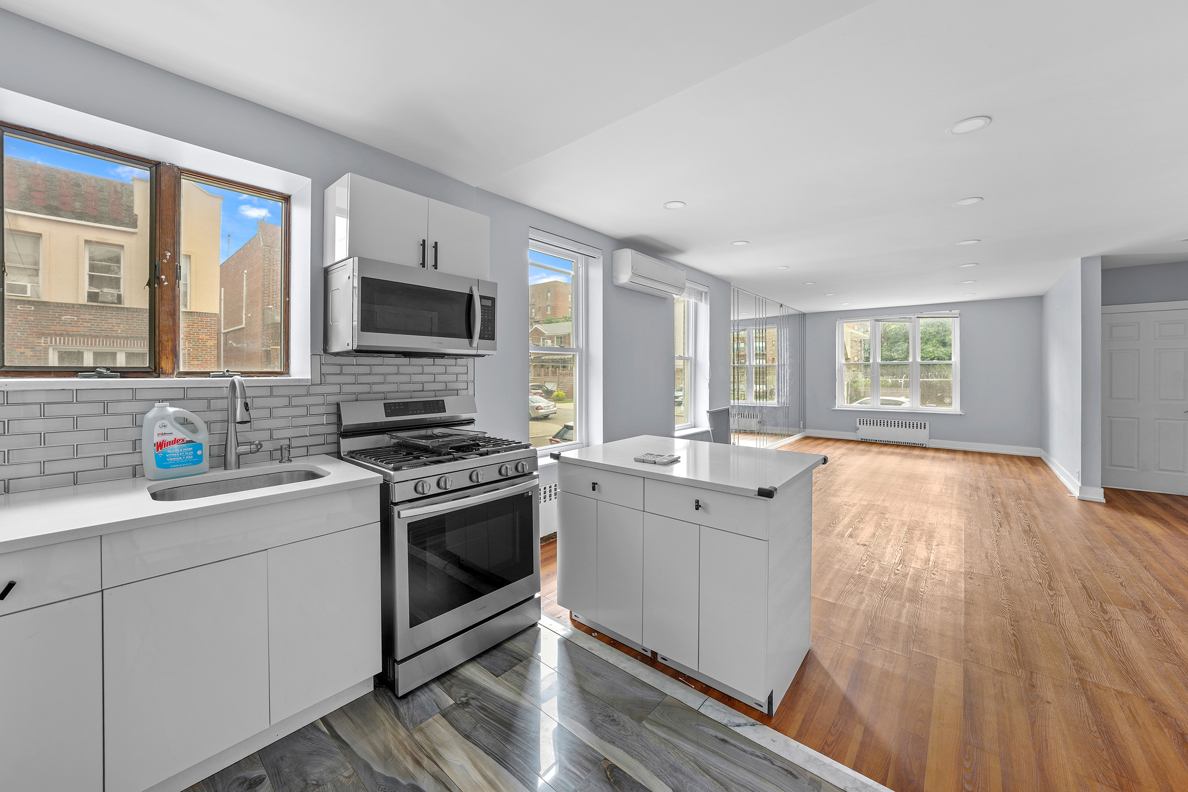 Brooklyn, New York, 11223, United States, 5 Bedrooms Bedrooms, ,4 BathroomsBathrooms,Residential,For Sale,1977618