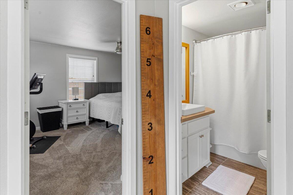 Redmond, Oregon, 97756, United States, 3 Bedrooms Bedrooms, ,3 BathroomsBathrooms,Residential,For Sale,2049187