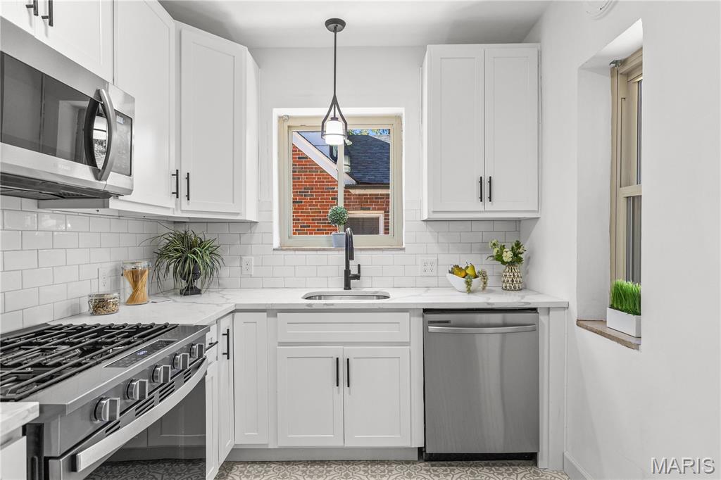 St Louis, Missouri, 63130, United States, 4 Bedrooms Bedrooms, ,3 BathroomsBathrooms,Residential,For Sale,1995864