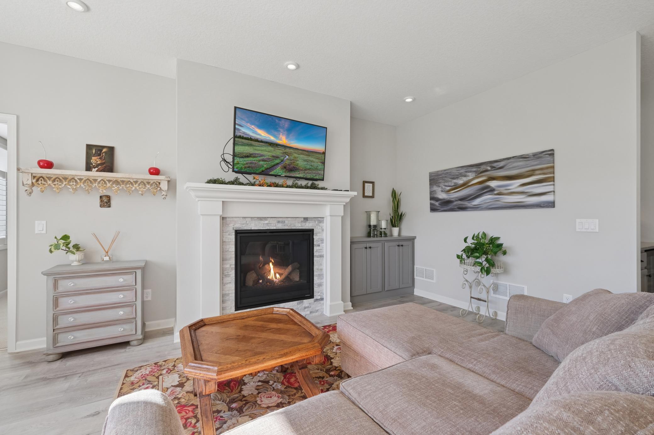 Excelsior, Minnesota, 55331, United States, 2 Bedrooms Bedrooms, ,1 BathroomBathrooms,Residential,For Sale,1988281