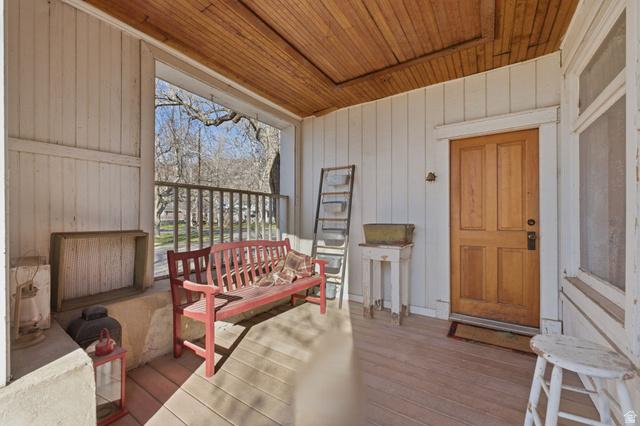 Centerville, Utah, 84014, United States, 4 Bedrooms Bedrooms, ,4 BathroomsBathrooms,Residential,For Sale,2027552