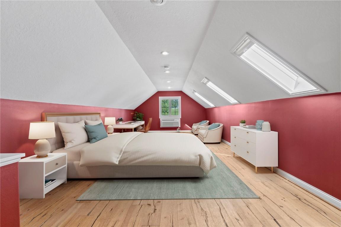 Vinton, Iowa, 52349, United States, 5 Bedrooms Bedrooms, ,3 BathroomsBathrooms,Residential,For Sale,1979270