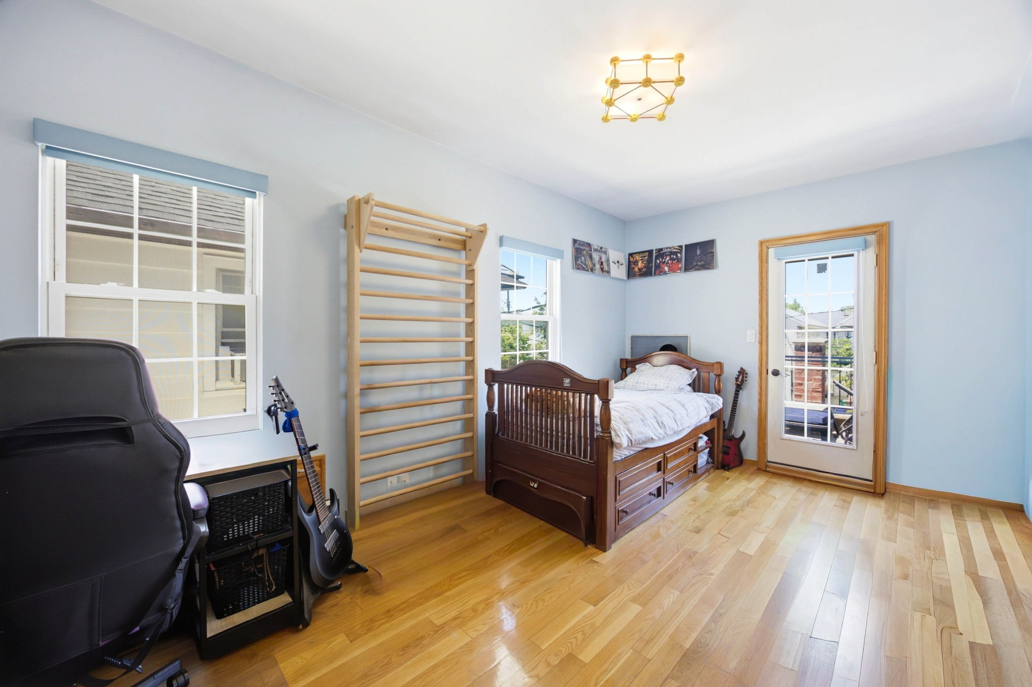  1739 E 26th Street - 物件實景