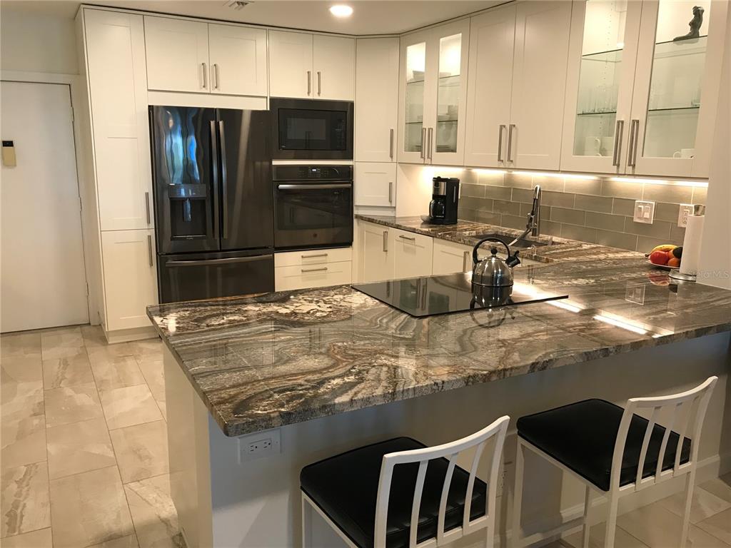 Sarasota, Florida, 34236, United States, 2 Bedrooms Bedrooms, ,2 BathroomsBathrooms,Residential,For Sale,1896445