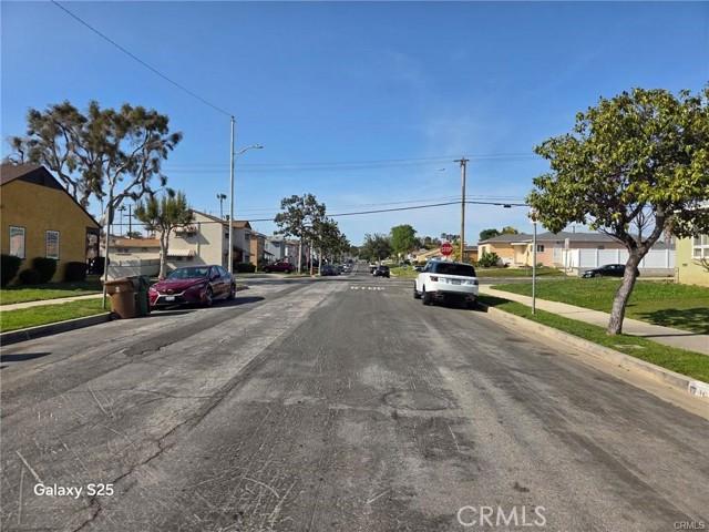 Los Angeles, California, 90047, United States, 3 Bedrooms Bedrooms, ,3 BathroomsBathrooms,Residential,For Sale,1982306