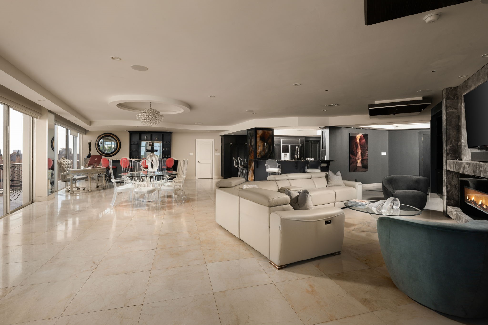  5050 Woodway Drive #8N - 物件實景