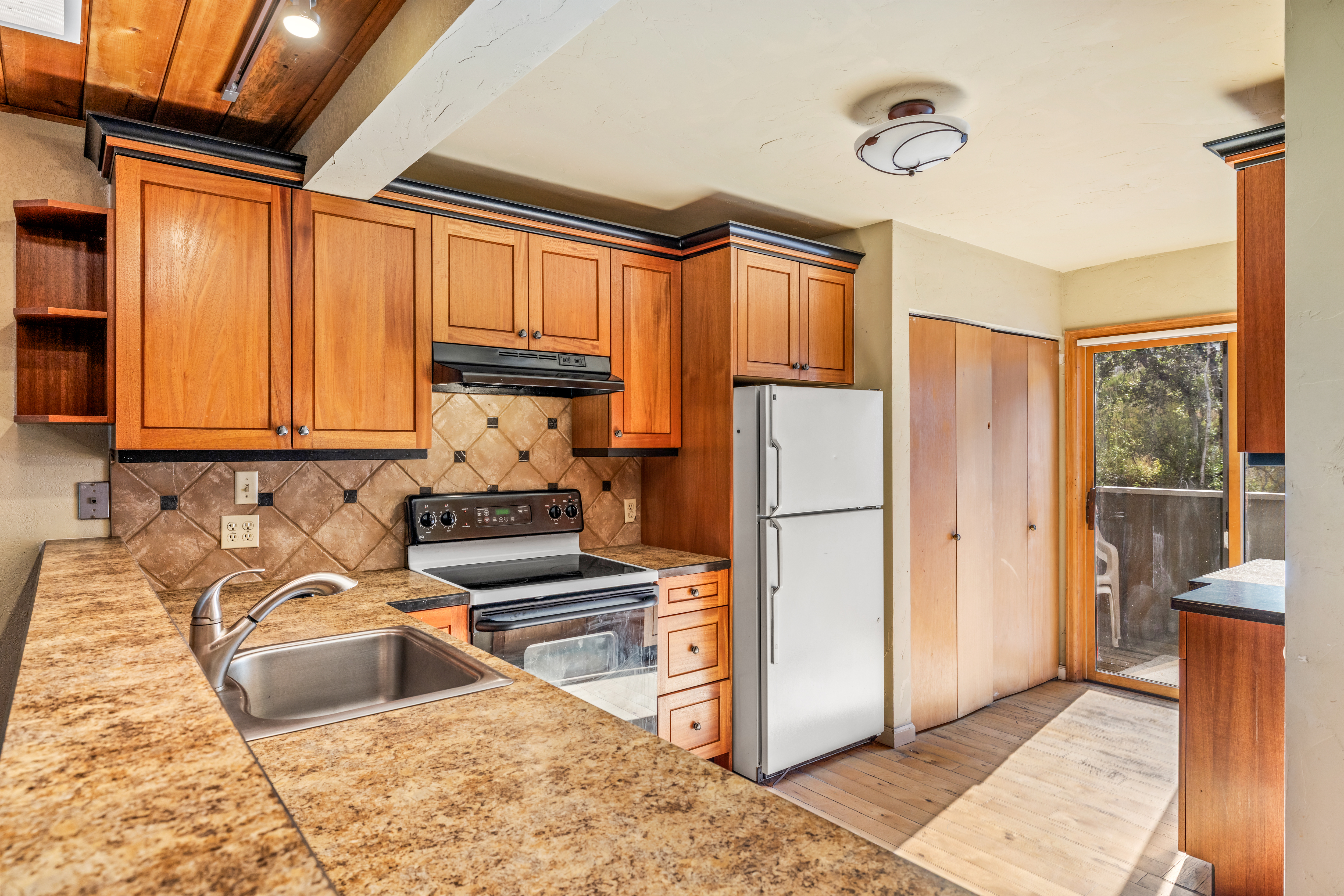  Spacious Columbine Townhome - 物件實景