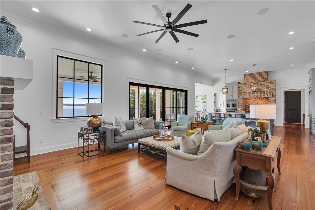 Townville, South Carolina, 29689, United States, 7 Bedrooms Bedrooms, ,7 BathroomsBathrooms,Residential,For Sale,1995643