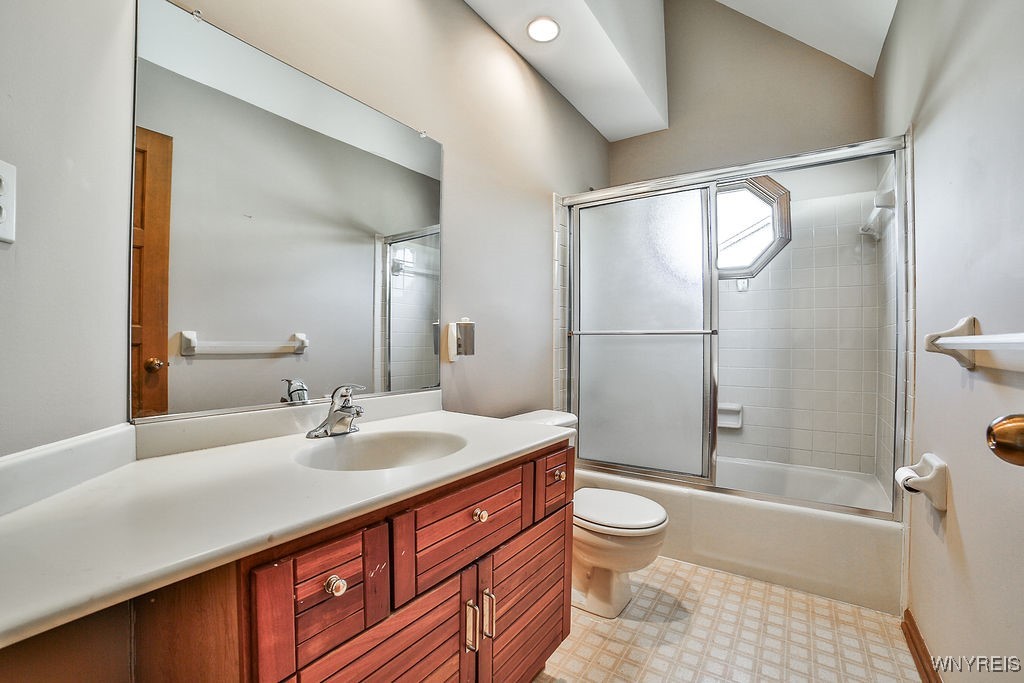 Grand Island, New York, 14072, United States, 4 Bedrooms Bedrooms, ,4 BathroomsBathrooms,Residential,For Sale,1899364