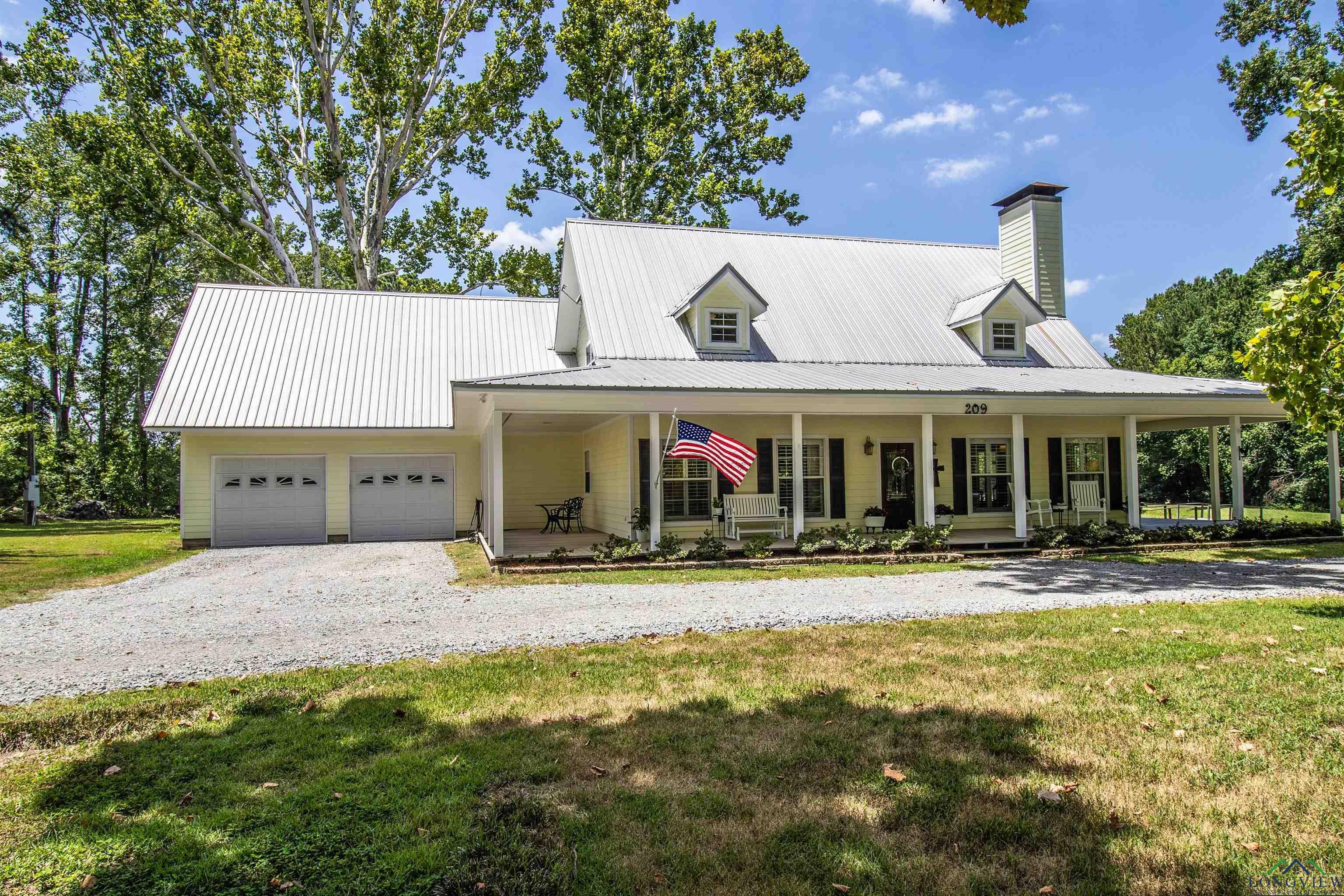 De Berry, Texas, 75639, United States, 4 Bedrooms Bedrooms, ,3 BathroomsBathrooms,Residential,For Sale,1904394