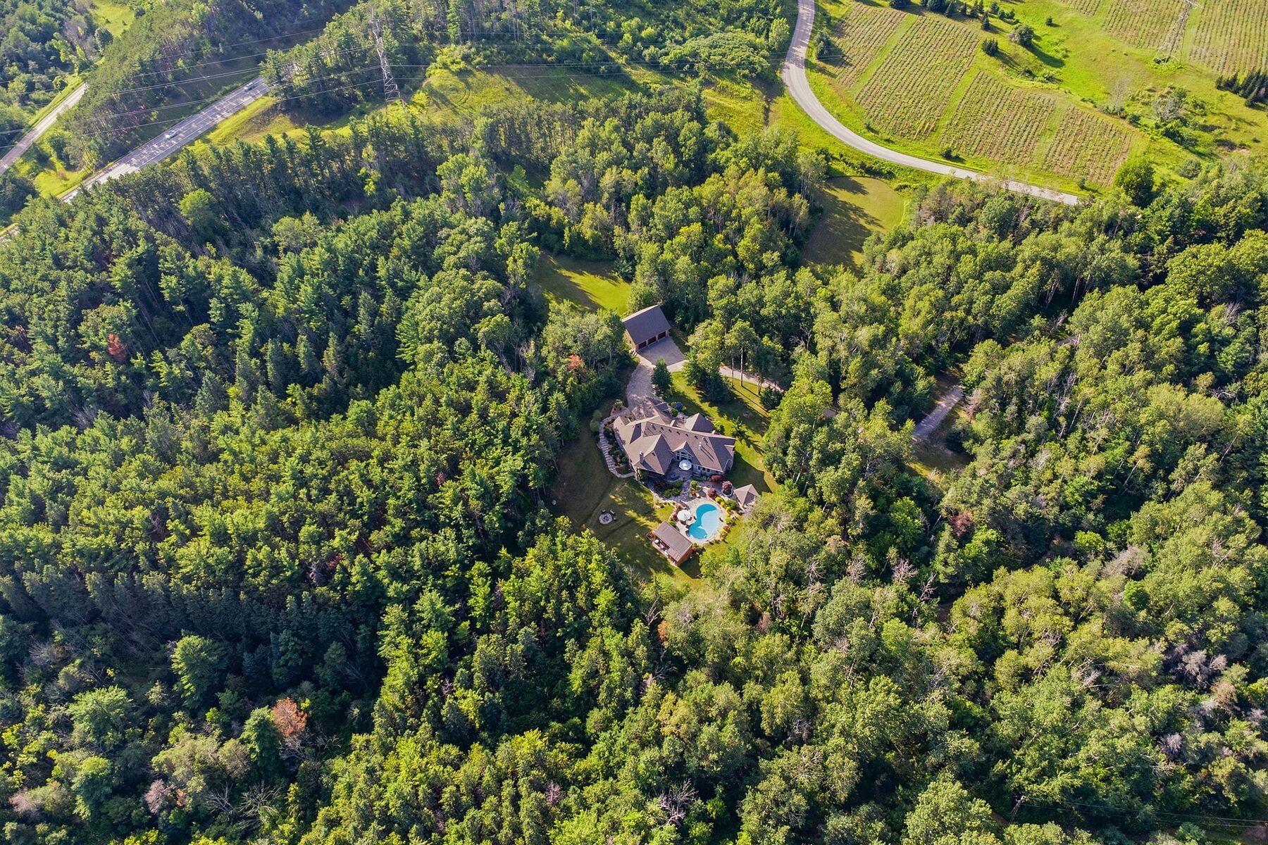  Stunning Custom Home in Mono - 物件實景