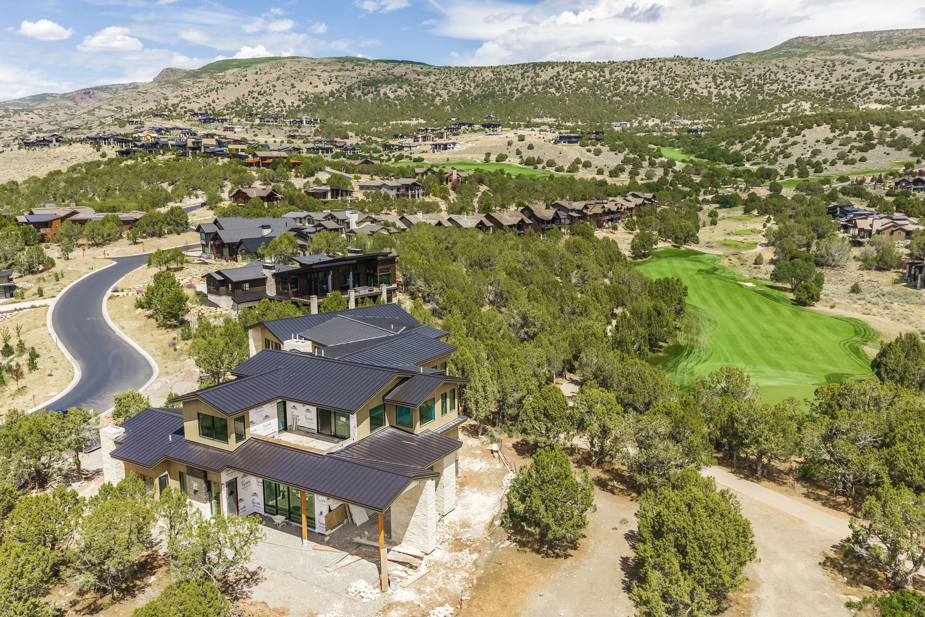  Luxury on Top of the Red Ledges - 物件實景