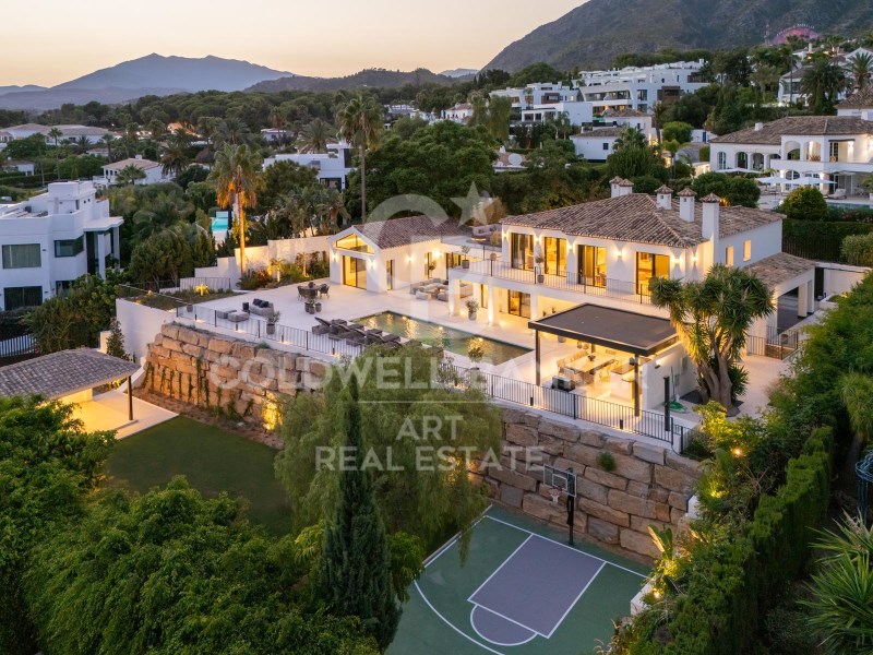 Marbella, Andalusia, ES, 5 Bedrooms Bedrooms, ,5 BathroomsBathrooms,Residential,For Sale,1949932