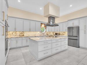 Plantation, Florida, 33325, United States, 5 Bedrooms Bedrooms, ,4 BathroomsBathrooms,Residential,For Sale,2005457