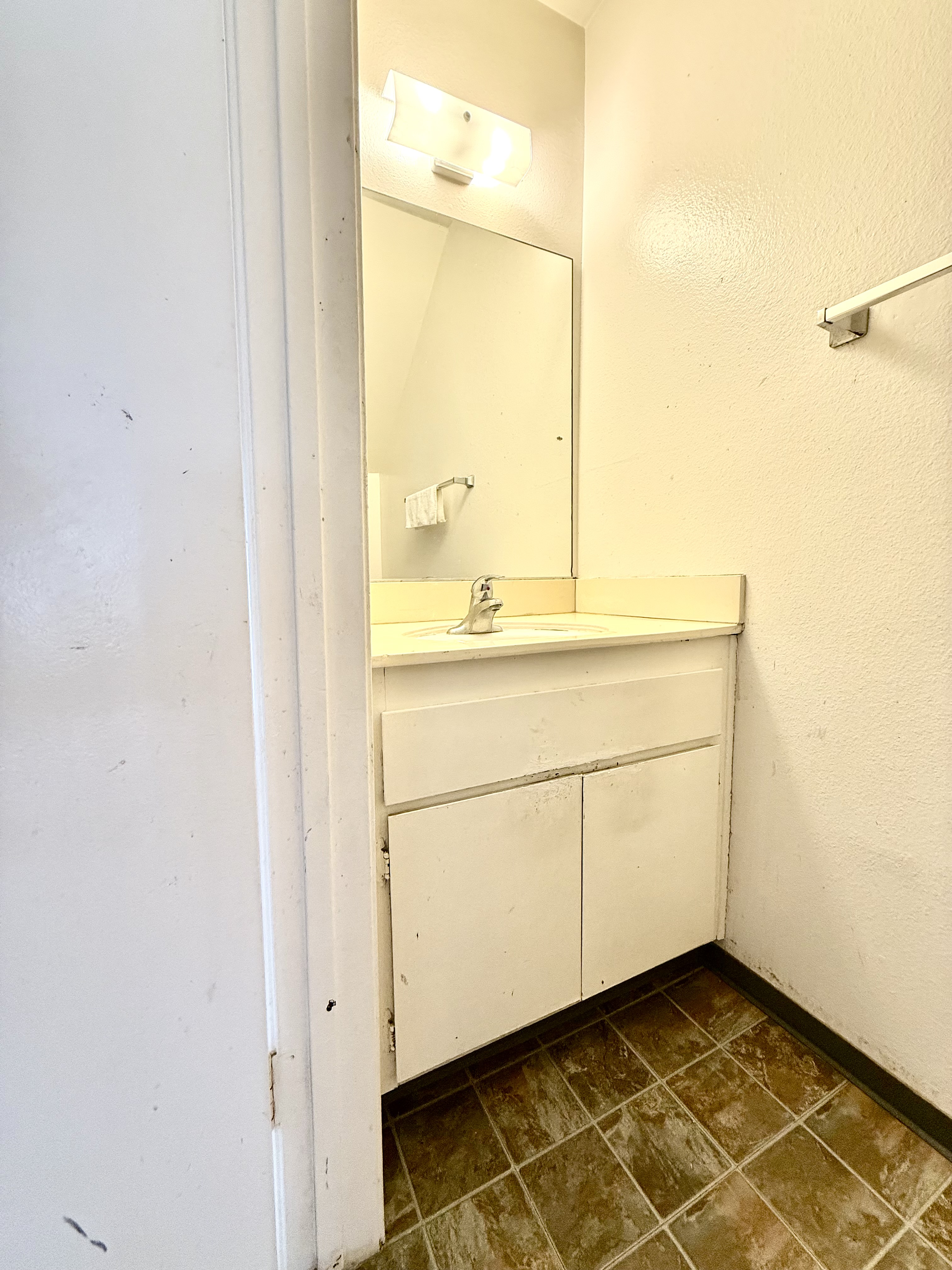 Cerritos, California, 90703, United States, 2 Bedrooms Bedrooms, ,2 BathroomsBathrooms,Residential,For Sale,1992382