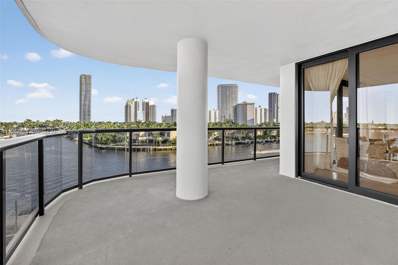 Aventura, Florida, 33180, United States, 3 Bedrooms Bedrooms, ,3 BathroomsBathrooms,Residential,For Sale,1994376