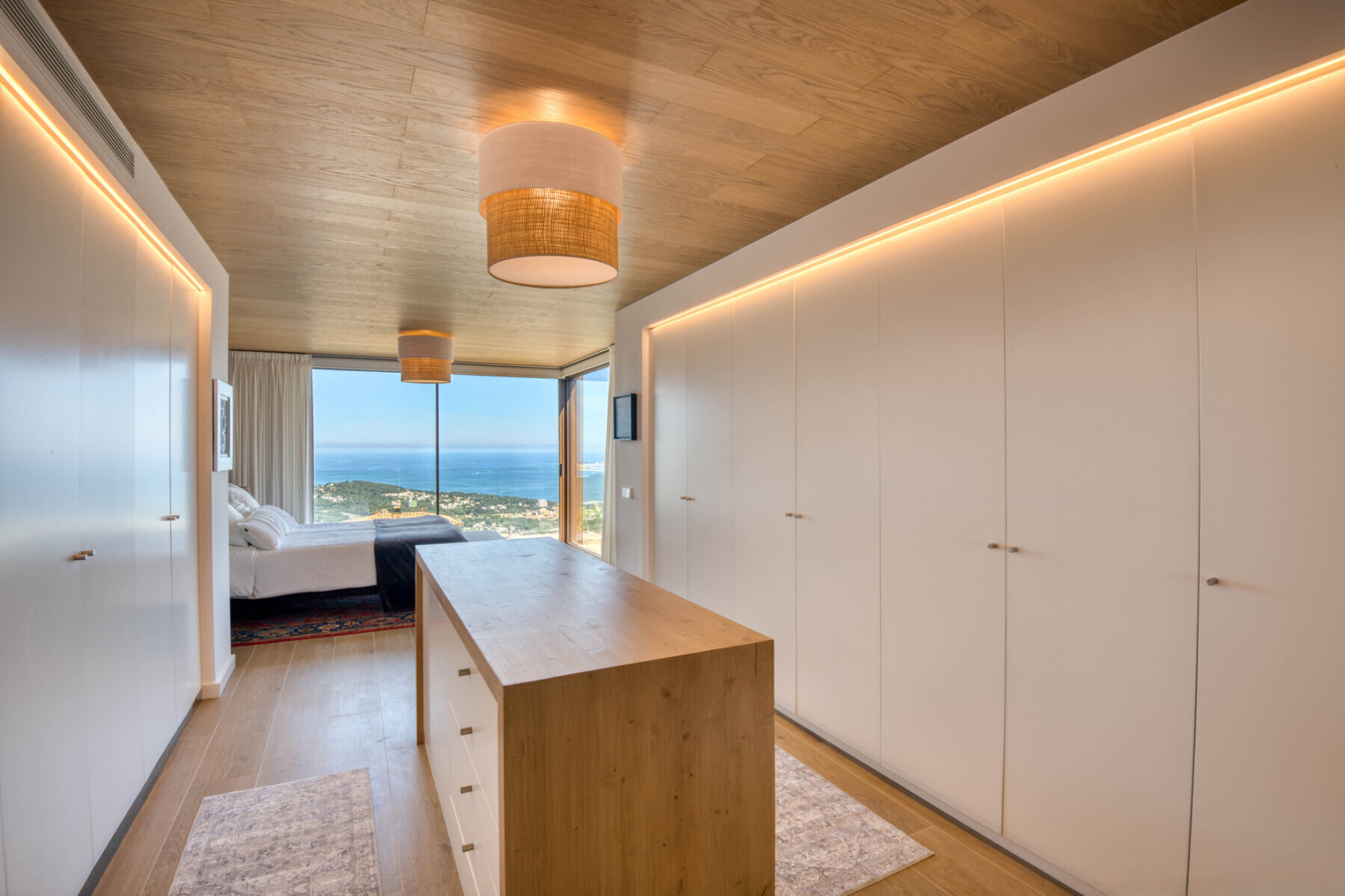  Exclusive designer villa with stunning sea views in Platja d